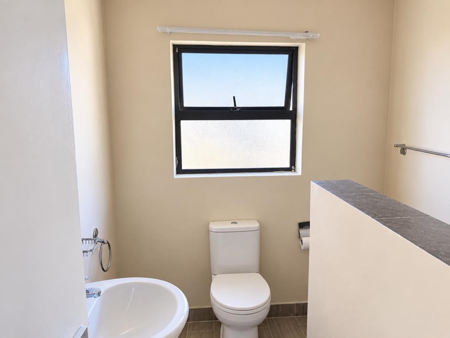 To Let 3 Bedroom Property for Rent in Rugby Western Cape